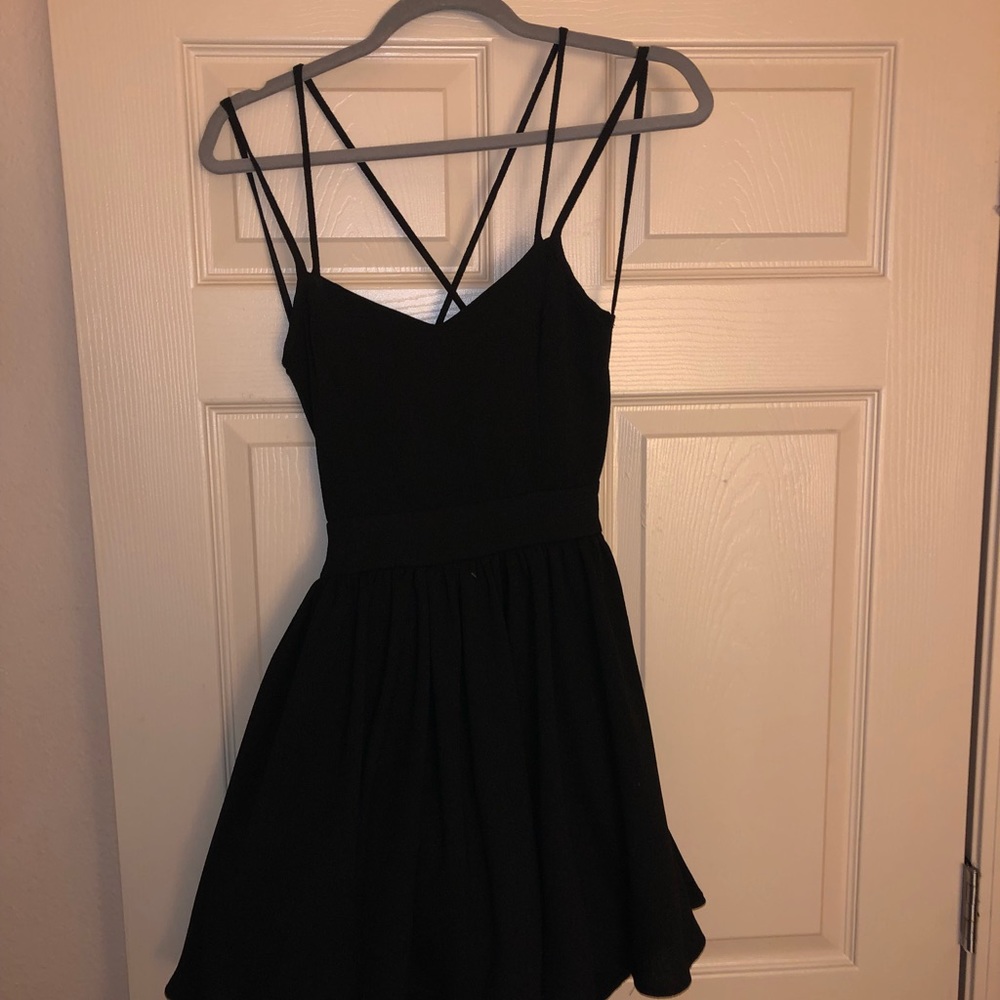 Black cross hatch dress size M